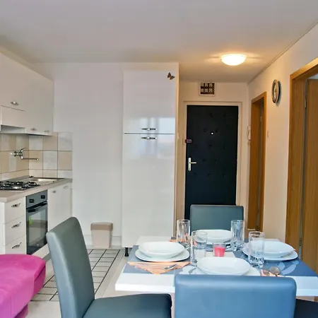 Apartment With A Parking Space - 11726 *