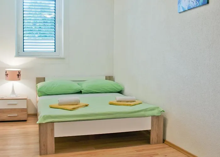 With A Parking Space - 11726 شقة سبليت