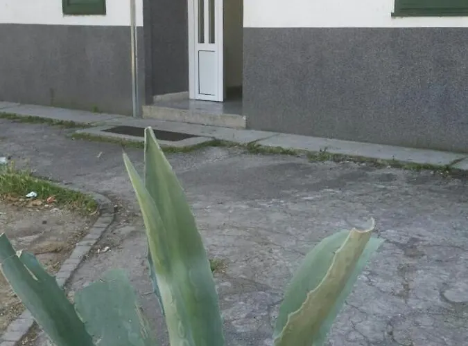 With A Parking Space - 11726 * Split